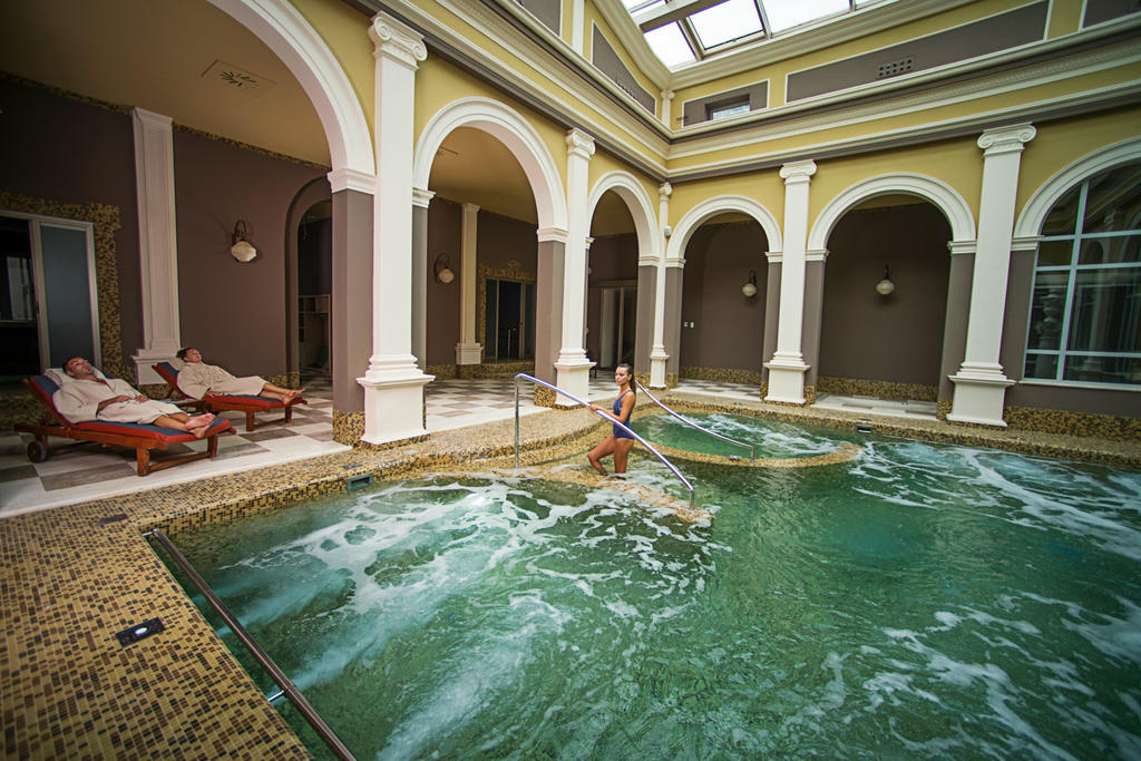 Bagni Di Pisa Palace & Thermal Spa - The Leading Hotels Of The World Сан-Джулиано-Терме Экстерьер фото The interior of the spa