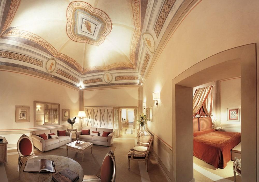Bagni Di Pisa Palace & Thermal Spa - The Leading Hotels Of The World Сан-Джулиано-Терме Экстерьер фото A suite at the Hotel Excelsior