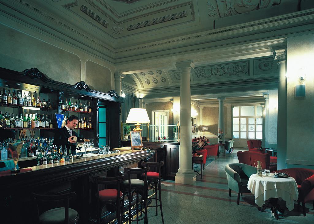 Bagni Di Pisa Palace & Thermal Spa - The Leading Hotels Of The World Сан-Джулиано-Терме Экстерьер фото The bar at the Hotel Excelsior